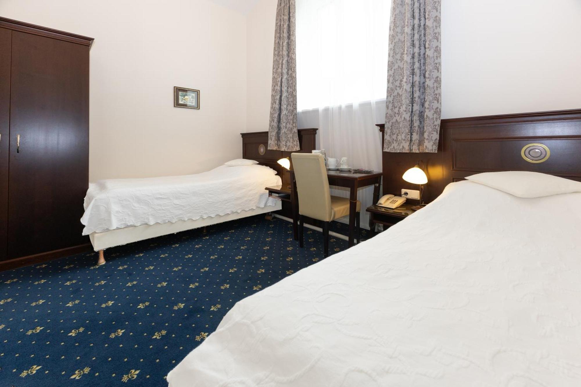 Hotel Viktoria Schoenbrunn Viena Exterior foto