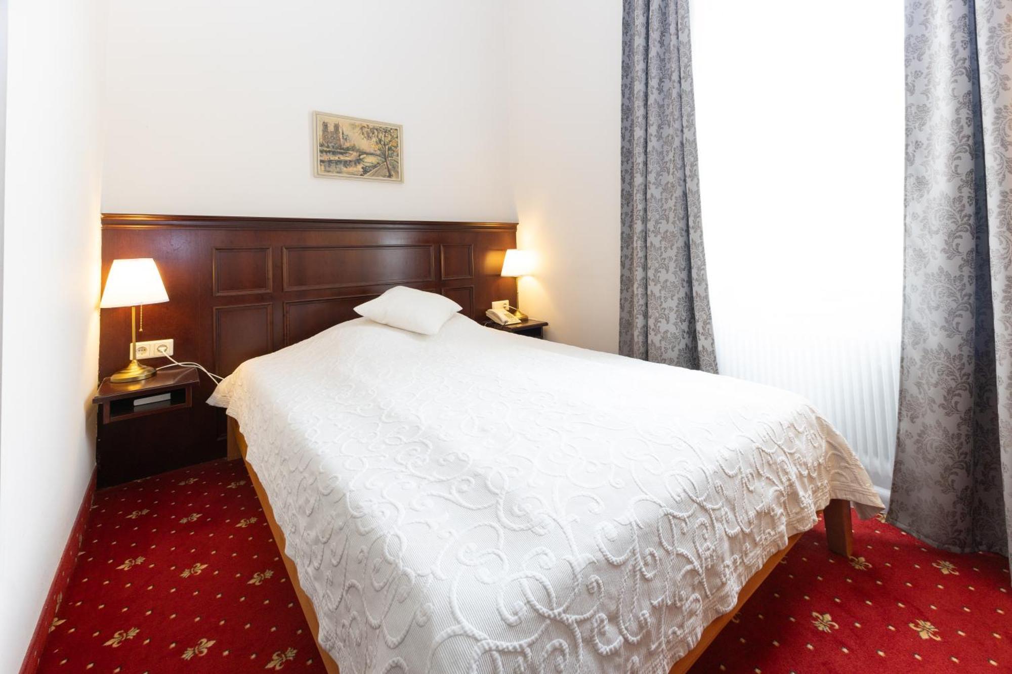 Hotel Viktoria Schoenbrunn Viena Quarto foto